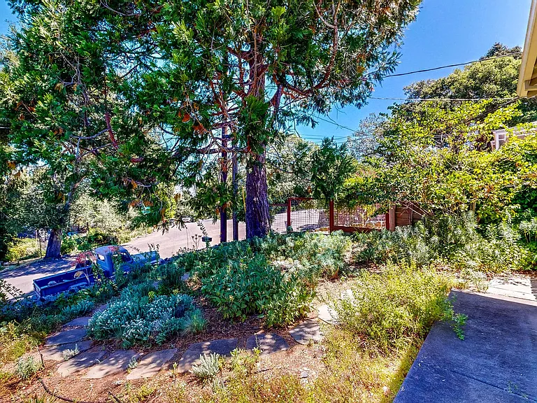4560 Sullivan Ct — Photo 10