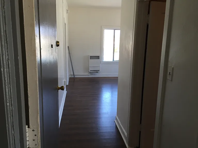 1407 W 3rd St — Photo 5