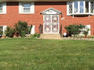 906 Applewood St, Capitol Heights, MD