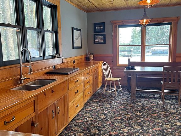 5th image of 16527 Robertson Rd