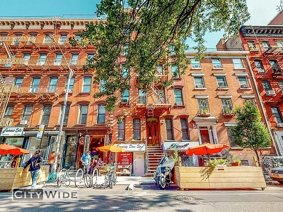 5th image of 309 E 9th St #5FE