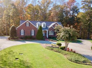 116 Burkeview Ct, Lexington, NC 27295