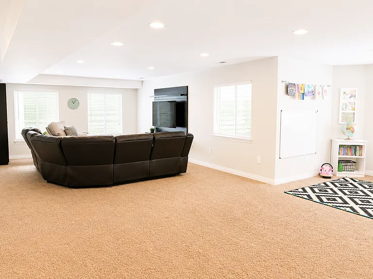 4457 N Briarwood Ln — Photo 16