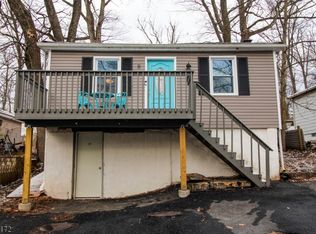 8 Bucknell Trl, Hopatcong, NJ 07843