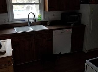 220 Deerfield Dr, Bristol, TN 37620