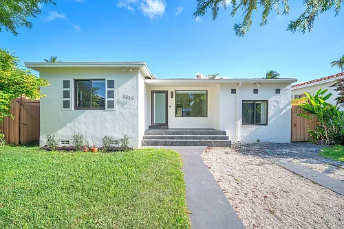 2230 SW 19th St Photo 1