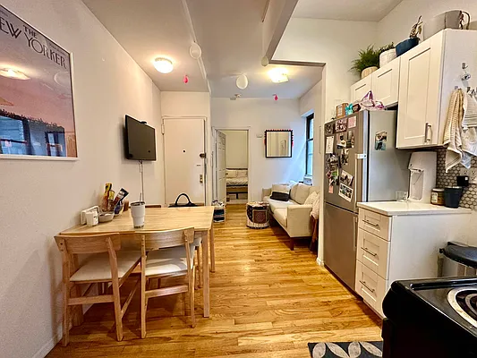 Rented by J PRESTON AND ASSOCIATES INC | media 12