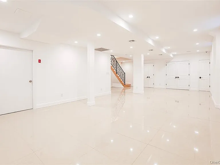 27 Elliot Rd — Photo 31