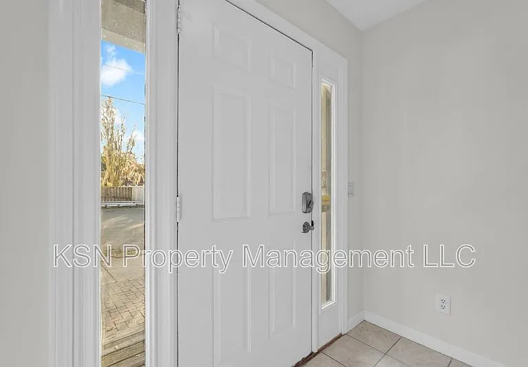 8 E 33rd St #B — Photo 4