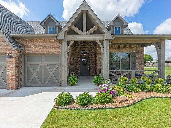 2nd image of 16908 Madrid Cir
