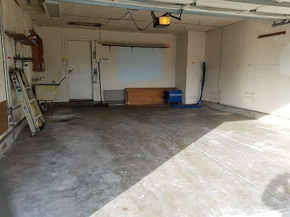 4th image of 3625 Jefferson St