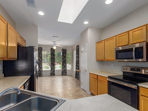 3rd image of 15818 W Bridgewood Dr