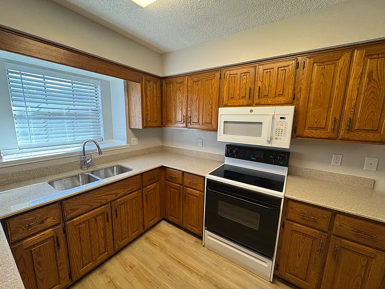 6055 Brooke Ln — Photo 6