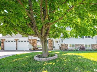1217 S Apache Ln, Peoria, IL 61607