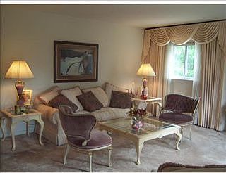 2nd image of 10 Calvin Dr