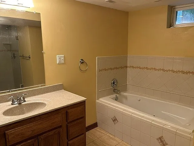15 Sona Ln — Photo 28