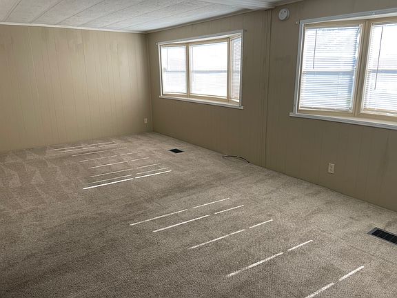 5th image of 3811 Midway Dr
