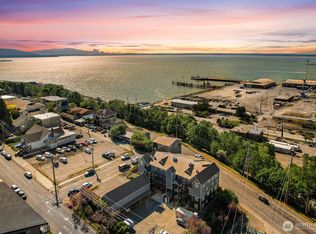 705 N State St UNIT 202, Bellingham, WA 98225