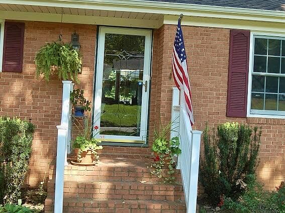 3rd image of 2943 Golf Colony Dr