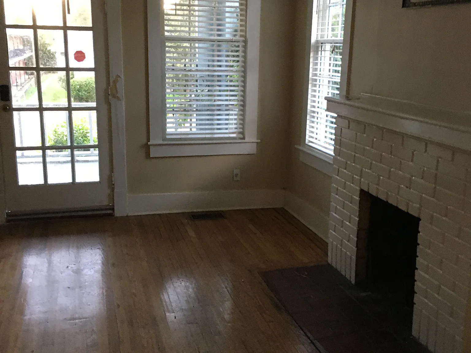 1 bed, 1.5 bath, 1200 sqft, $900 — Photo 4