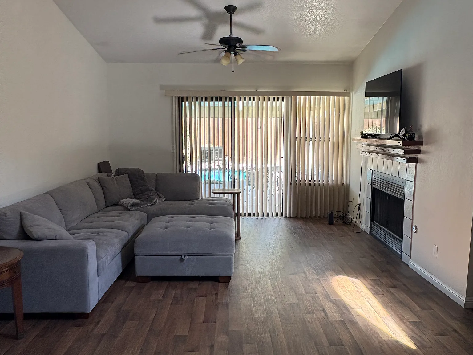 3 bed, 1300 sqft, $2,100 — Photo 3