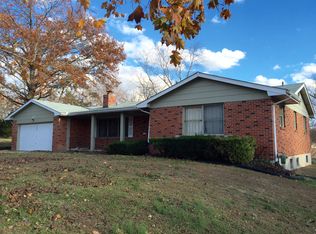 7 White Oak Dr, Saint Peters, MO 63376