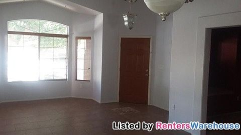 2nd image of 862 W Tremaine Ave