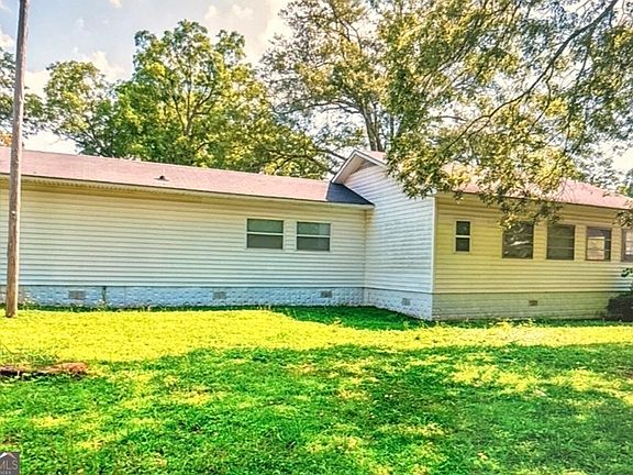 3rd image of 22 Reese St