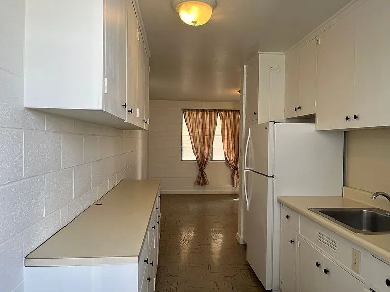 730 Alder St — Photo 3