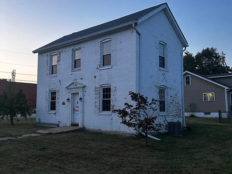 417 Oak St — Photo 2