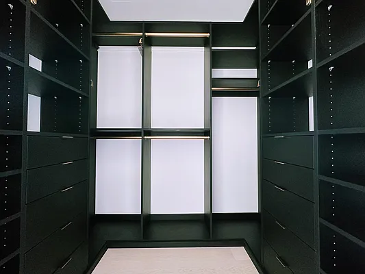 Rented by Valeo Realty Group LLC | media 14