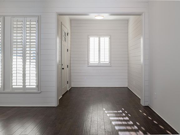 4th image of 657 Rumble Ave