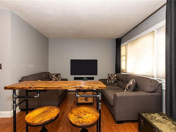 5th image of 10 East St APT 106