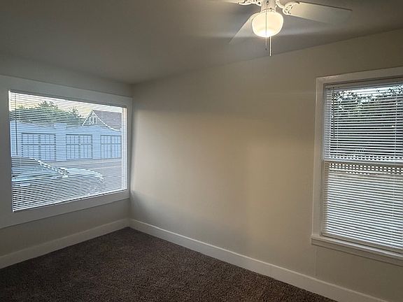 4th image of 300 Center St #300