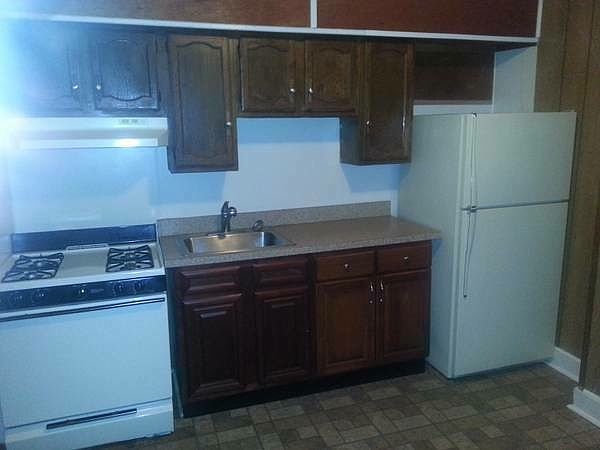 2nd image of 1800 N Wolfe St