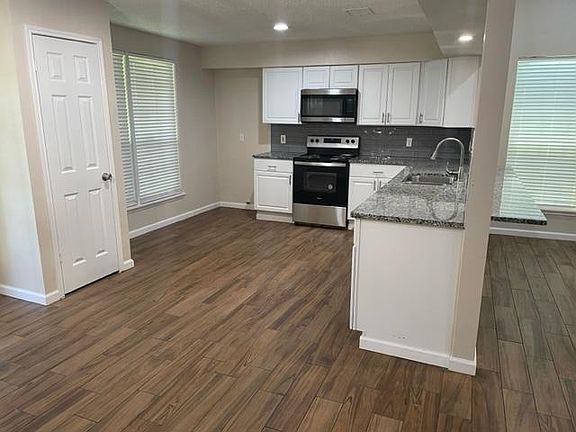4th image of 15919 Kenbrook Dr