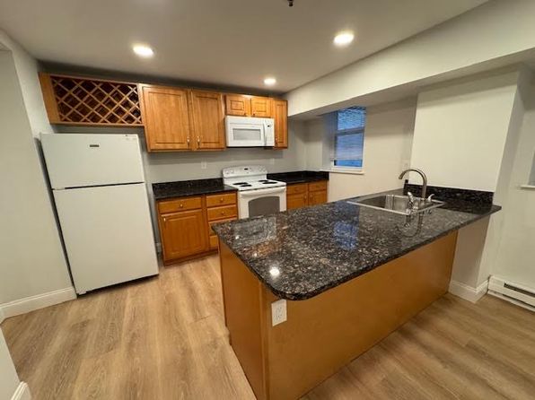 51 Queensberry St APT B