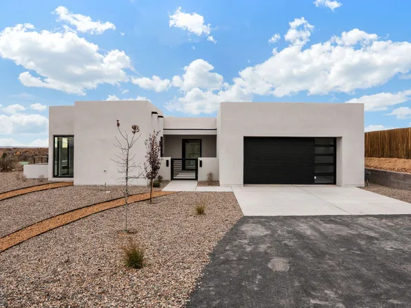 1215 Coronado Rd, Corrales, NM 87048