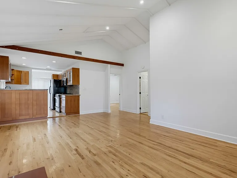 4356 Louisiana St — Photo 17