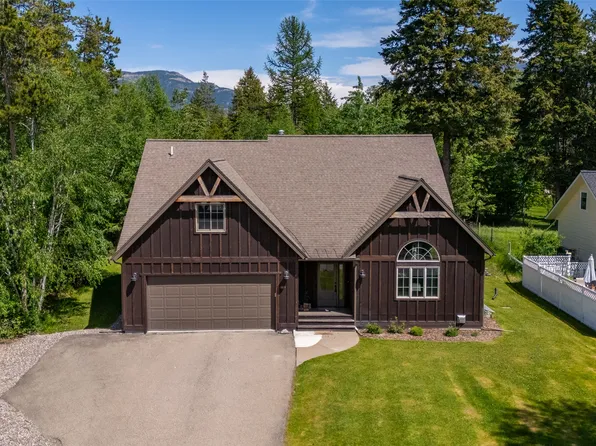 1018 Saint Andrews Dr, Columbia Falls, MT 59912