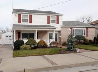 607 N Clermont Ave, Margate, NJ 08402