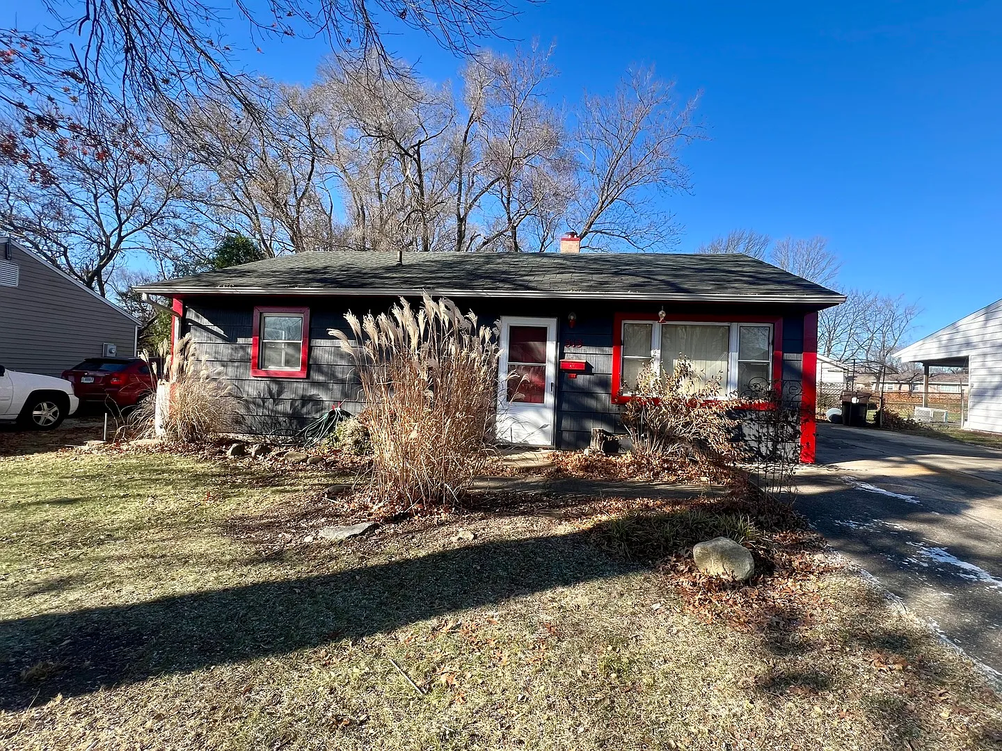 513 Illinois Dr photo 1