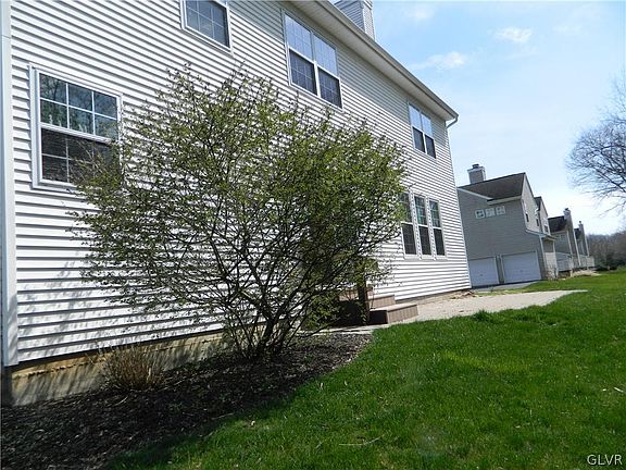 5th image of 3036 Iron Ln