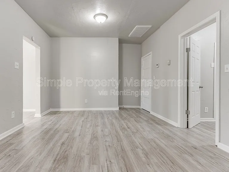 1719 NW 1st St — Photo 6