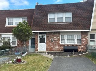 111 Sarah Ln, Middletown, NY 10941
