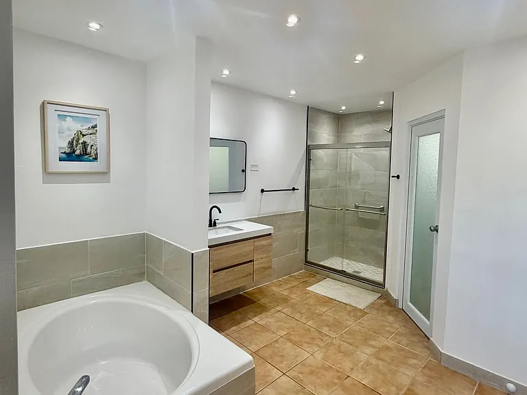 106B Palmas Doradas #106B — Photo 4