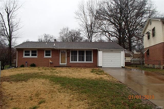1st image of 130 Saint Edward Ln
