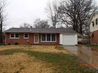 130 Saint Edward Ln, Florissant, MO 63033