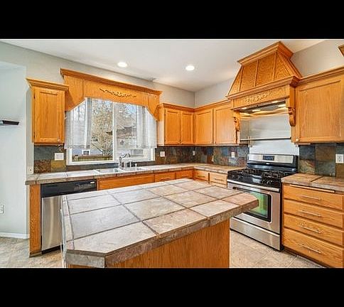 2nd image of 12302 160th St E