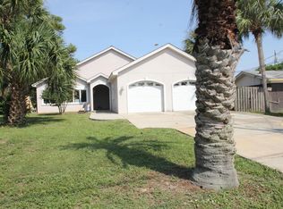 217 Lakeview Cir, Panama City Beach, FL 32413